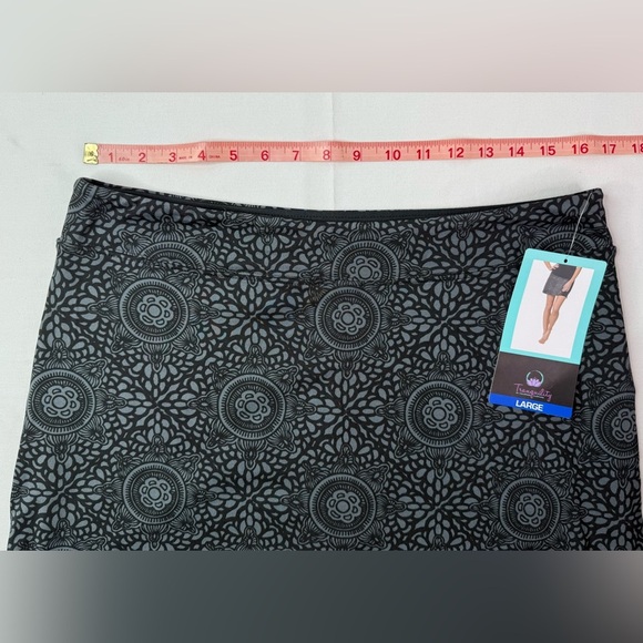 NWT Tranquility by Colorado Clothing Black Gray Pull On Skort Size Large - Picture 6 of 7